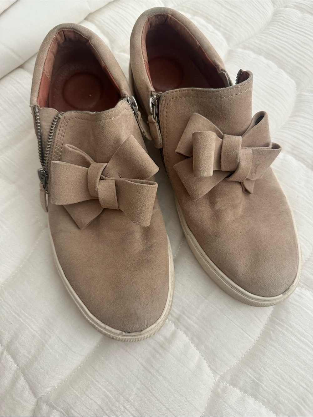 Gentle Souls Bow-Accent Slip-On Sneakers in Taupe